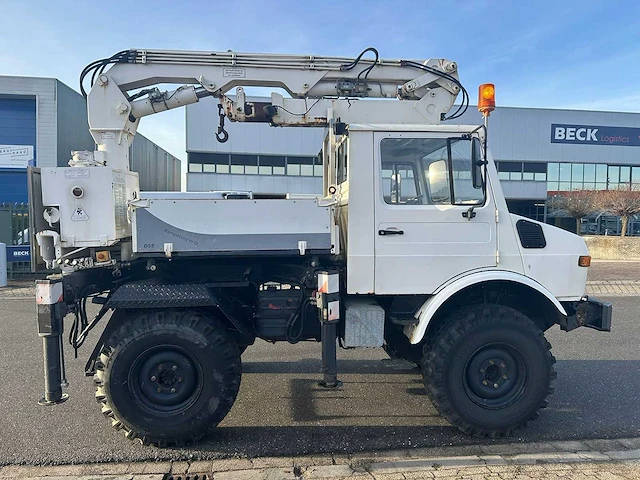 Mercedes unimog met atlas kraan - afbeelding 40 van  40