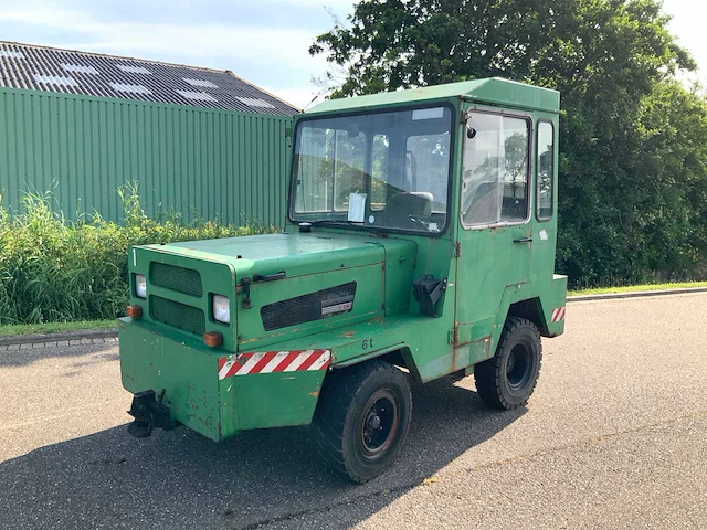 Mercedes utility tractor - afbeelding 9 van  16