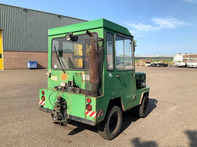 Mercedes utility tractor - afbeelding 13 van  16