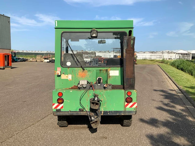 Mercedes utility tractor - afbeelding 14 van  16