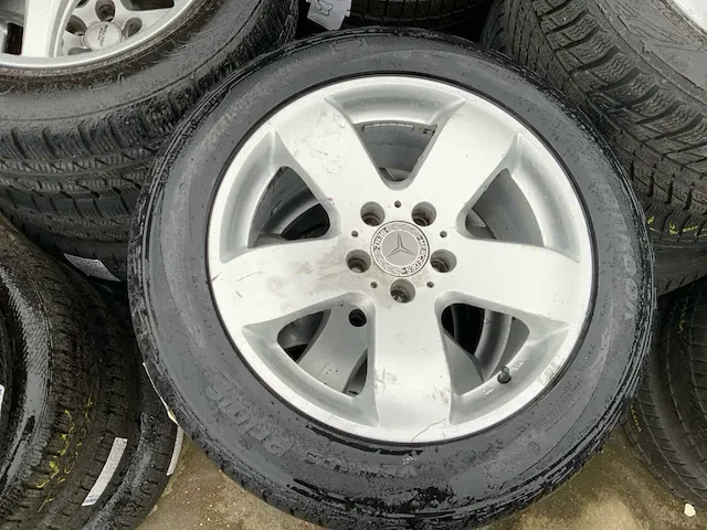 Mercedes vito velg met 225/55r17 band (4x) - afbeelding 3 van  5