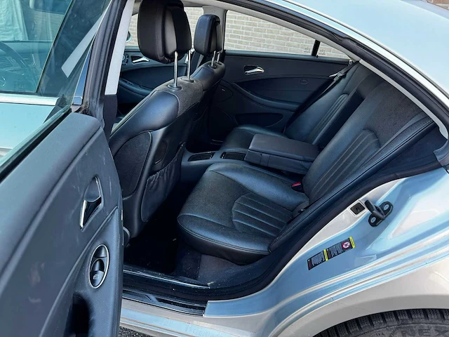 Mercedesbenz - 2008 - cls - 350 cgi - duits - afbeelding 12 van  14