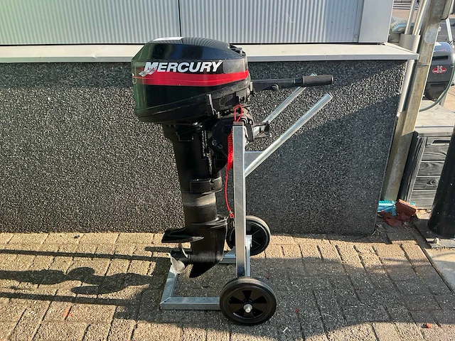 Mercury buitenboordmotor 10pk - afbeelding 1 van  8