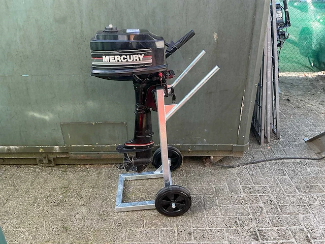 Mercury buitenboordmotor 4pk - afbeelding 1 van  8