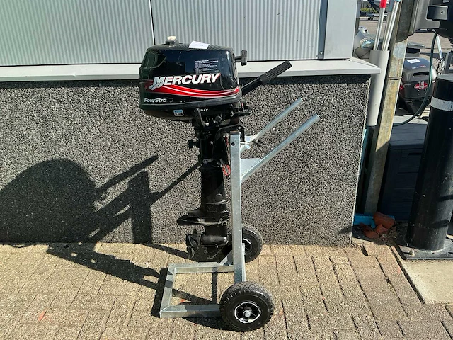 Mercury fourstroke buitenboordmotor 4pk - afbeelding 1 van  9