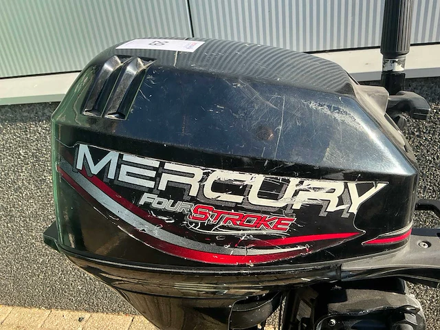Mercury fourstroke buitenboordmotor 9.9pk - afbeelding 4 van  11