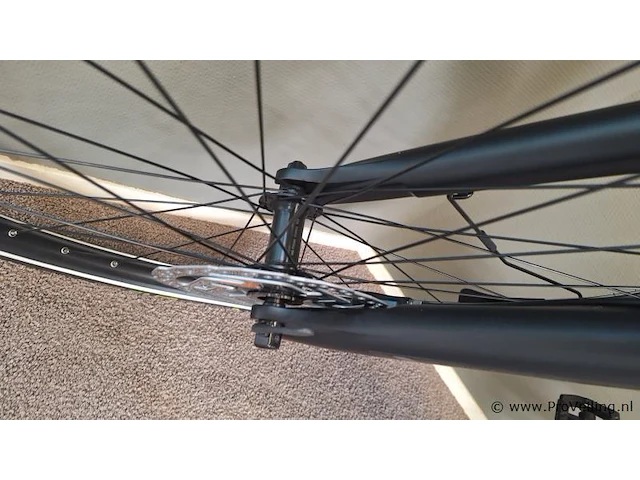 Merida elektrische damesfiets | model efloat city 600 | kleur shiny black | maat m (48 cm) - afbeelding 13 van  17