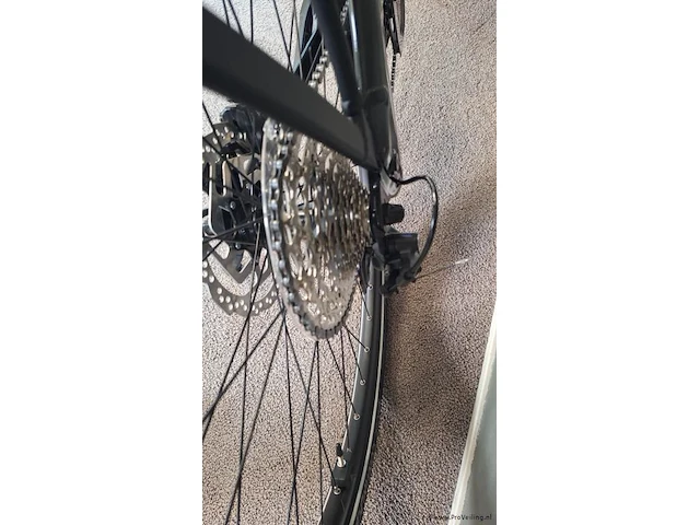 Merida elektrische damesfiets | model efloat city 600 | kleur shiny black | maat m (48 cm) - afbeelding 15 van  17
