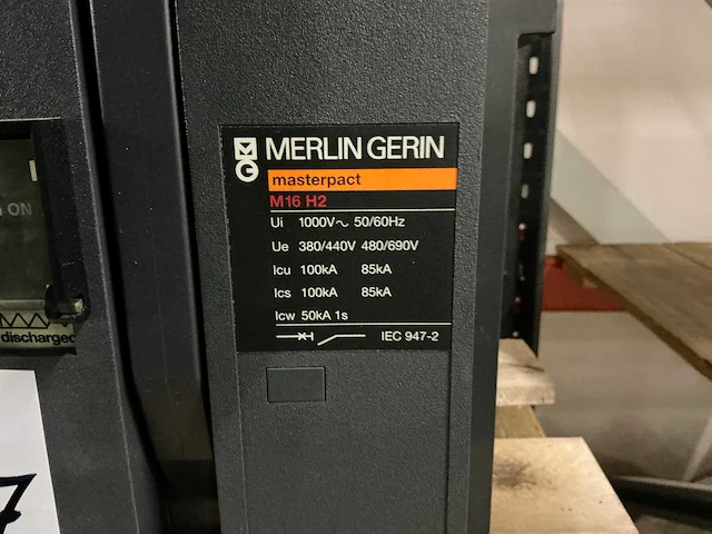 Merlin gerin - masterpact m16h2 - various process equipment and machines (2x) - afbeelding 5 van  5