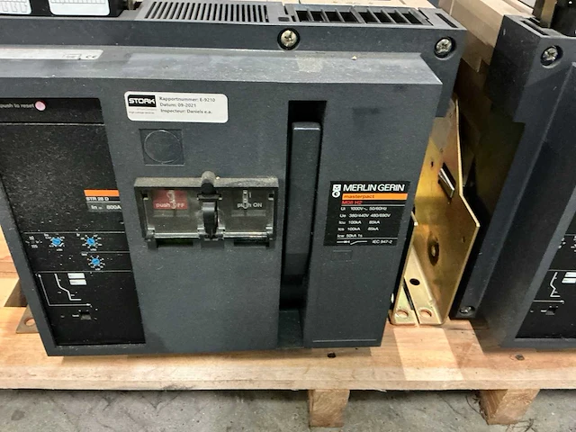 Merlin gerin m06 h2 circuit breaker (2x) - afbeelding 3 van  5