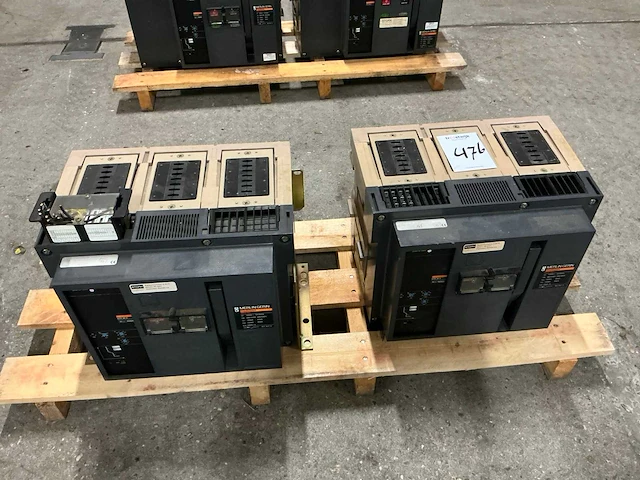 Merlin gerin m06 h2 / m16 h2 circuit breaker (2x) - afbeelding 1 van  5