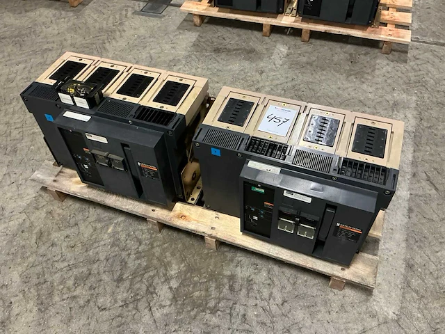 Merlin gerin m10 h1 / m20 h1 circuit breaker (2x) - afbeelding 1 van  6