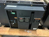 Merlin gerin m16 h2 circuit breaker (2x) - afbeelding 2 van  4