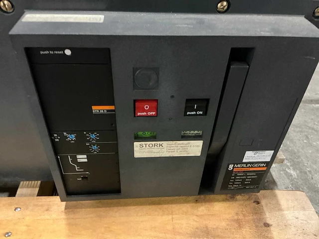Merlin gerin m16 h2 circuit breaker (2x) - afbeelding 3 van  4
