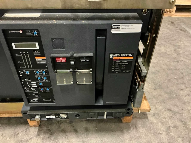 Merlin gerin m50 h1 circuit breaker - afbeelding 4 van  5