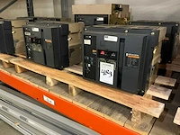 Merlin gerin masterpact m16h2 circuit breaker (2x) - afbeelding 1 van  8