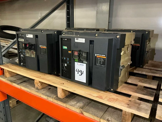 Merlin gerin masterpact m16h2 circuit breaker (2x) - afbeelding 1 van  8
