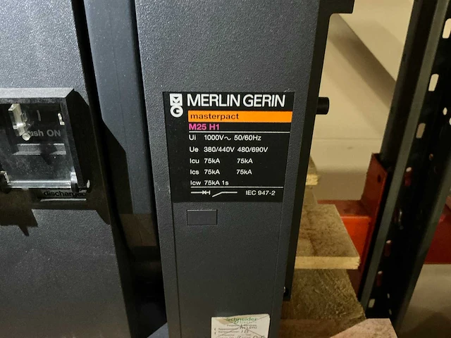 Merlin gerin masterpact m16h2/m25h2 circuit breaker (2x) - afbeelding 4 van  7