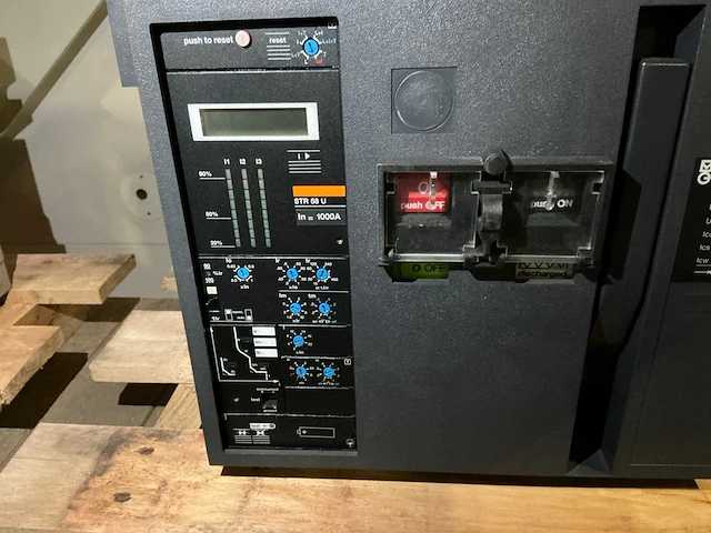 Merlin gerin masterpact m16h2/m25h2 circuit breaker (2x) - afbeelding 6 van  7