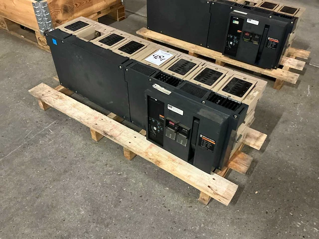 Merlin gerin masterpact m50h1 circuit breaker - afbeelding 3 van  7