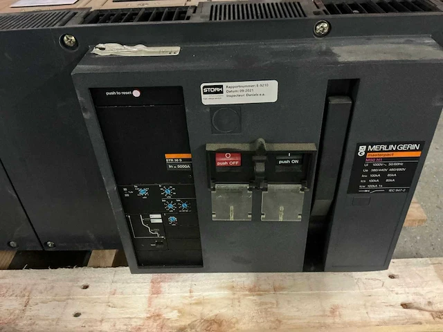 Merlin gerin masterpact m50h1 circuit breaker - afbeelding 6 van  7