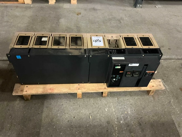 Merlin gerin masterpact m63h1 circuit breaker - afbeelding 2 van  9