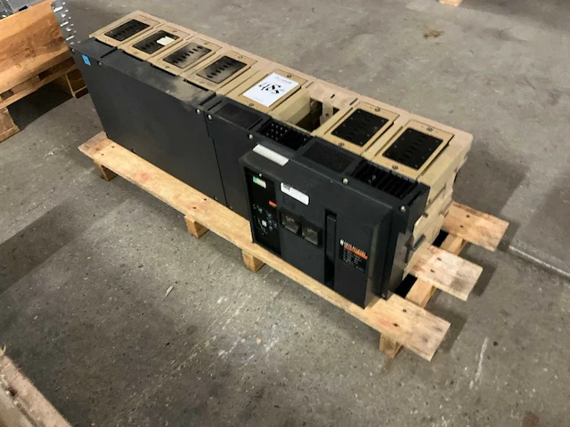 Merlin gerin masterpact m63h1 circuit breaker - afbeelding 3 van  9