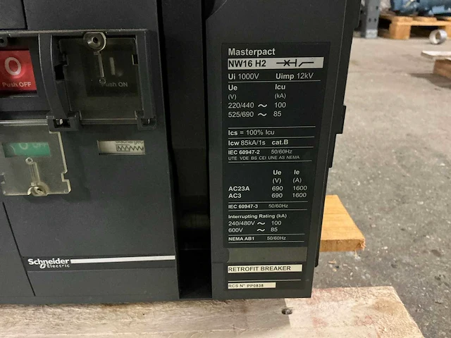 Merlin gerin masterpact nw16h2 circuit breaker - afbeelding 7 van  7