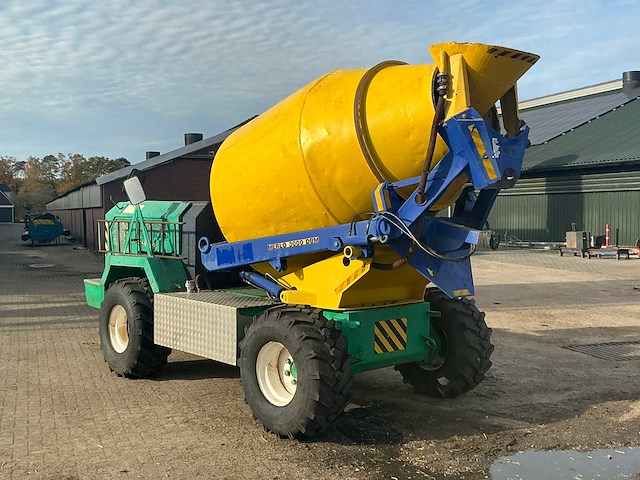 Merlo dbm 3000 betonmixer - afbeelding 1 van  33