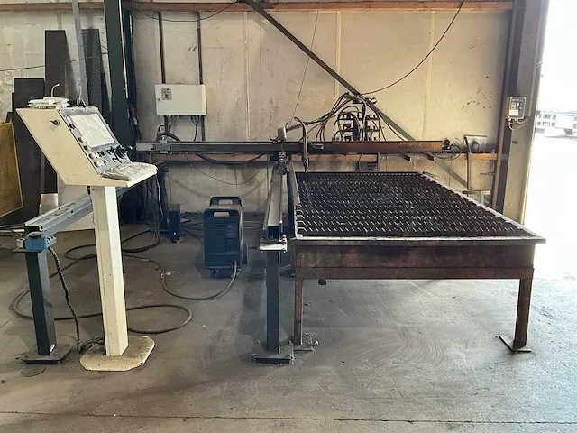 Messer griessheim scancut 12 plasmasnijmachine met brandsnijtafel - afbeelding 7 van  14