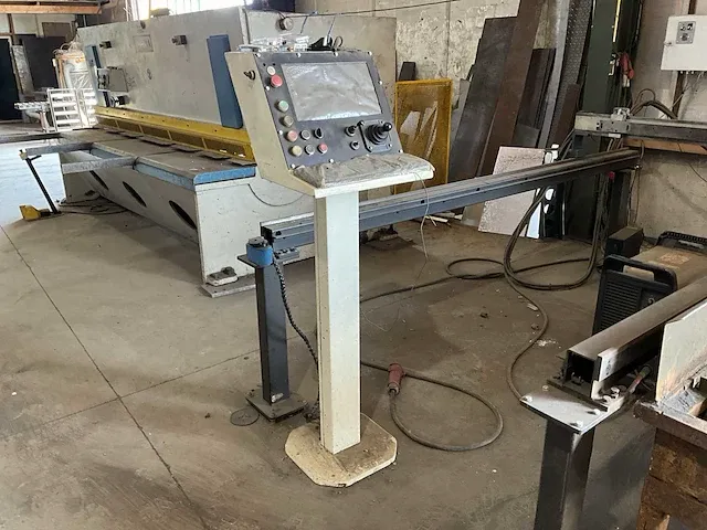 Messer griessheim scancut 12 plasmasnijmachine met brandsnijtafel - afbeelding 8 van  14
