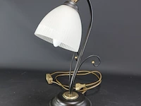 Messing tafellamp met opaline kap - afbeelding 1 van  5