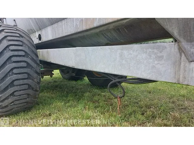 Mesttank met zodenbemester joskin, 6000, bouwjaar ca 1985 - afbeelding 13 van  52