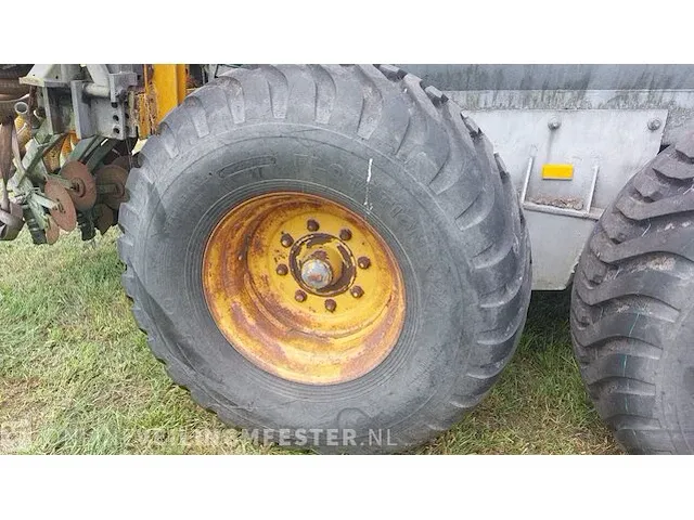 Mesttank met zodenbemester joskin, 6000, bouwjaar ca 1985 - afbeelding 17 van  52