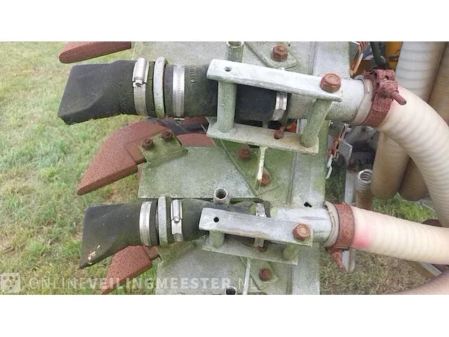 Mesttank met zodenbemester joskin, 6000, bouwjaar ca 1985 - afbeelding 31 van  52