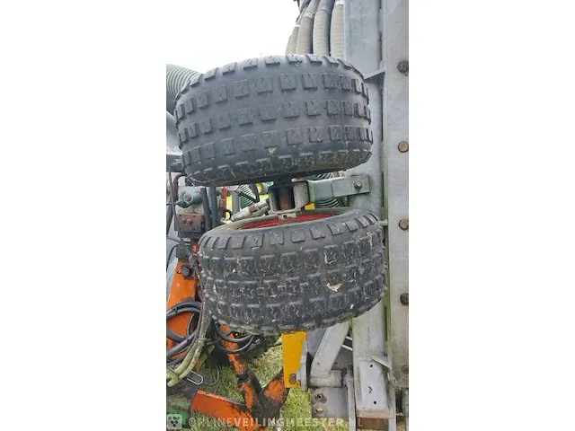 Mesttank met zodenbemester joskin, 6000, bouwjaar ca 1985 - afbeelding 33 van  52