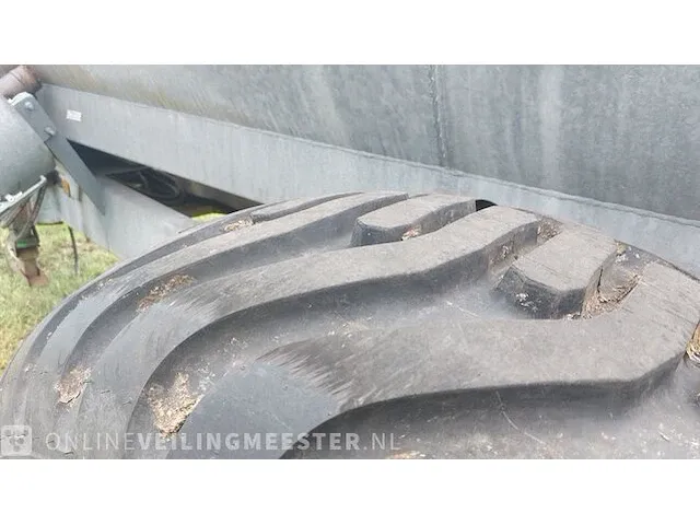 Mesttank met zodenbemester joskin, 6000, bouwjaar ca 1985 - afbeelding 43 van  52