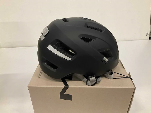 Met e-mob fietshelm maat l - afbeelding 1 van  4