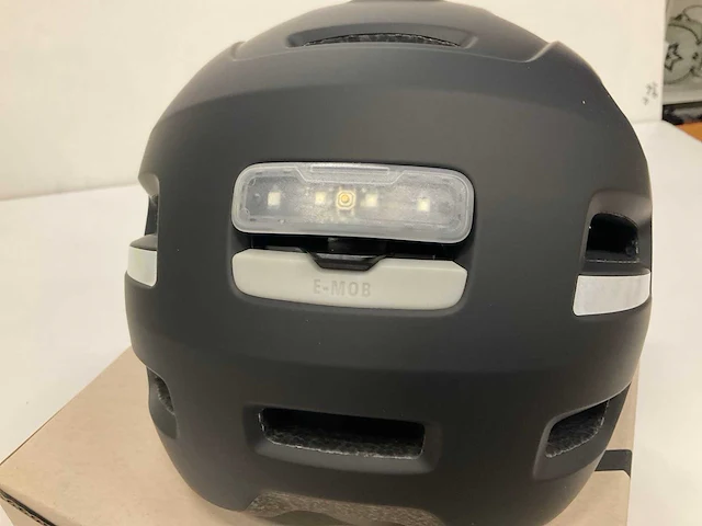 Met e-mob fietshelm maat l - afbeelding 2 van  4