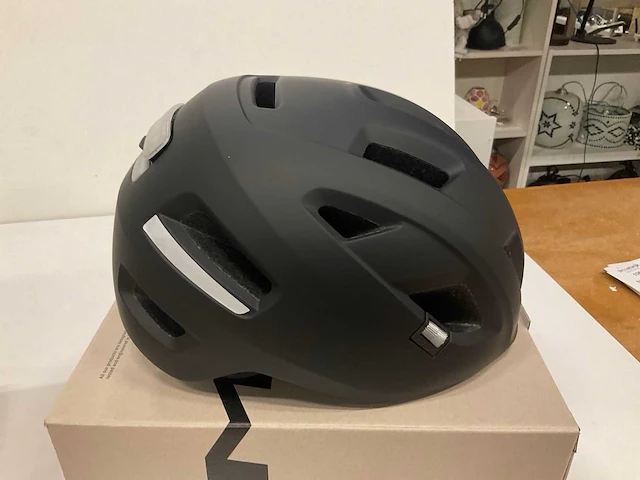 Met e-mob fietshelm maat m - afbeelding 1 van  4