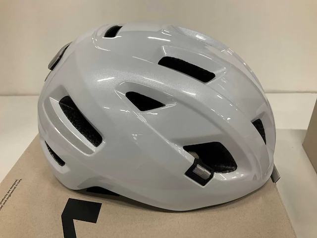 Met e-mob fietshelm maat s - afbeelding 1 van  4