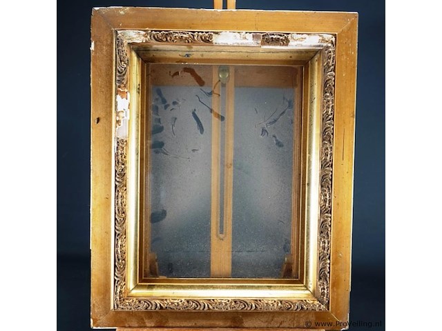 Met een beetje tlc een hele fraaie klassieke lijst - afbeelding 2 van  5