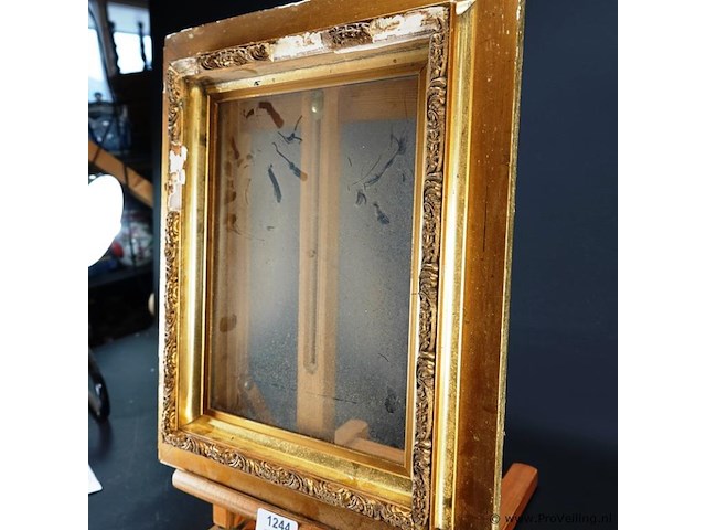 Met een beetje tlc een hele fraaie klassieke lijst - afbeelding 3 van  5