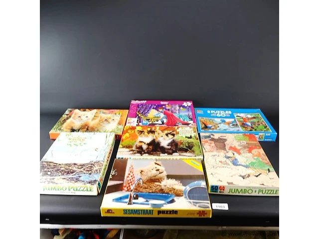 Met koper versierde houten eend - afbeelding 1 van  5
