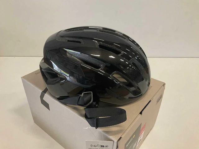 Met miles fietshelm maat m/l - afbeelding 1 van  4