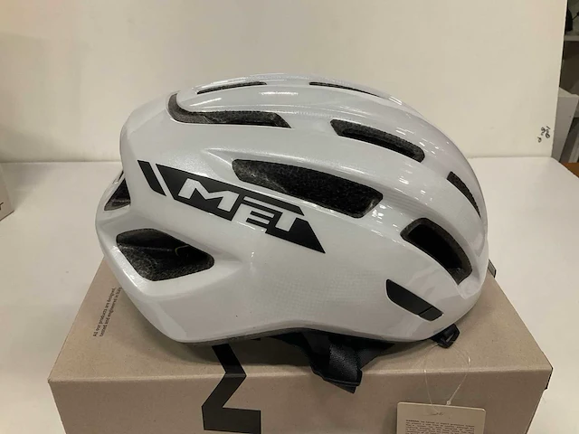 Met miles fietshelm maat s/m - afbeelding 1 van  4