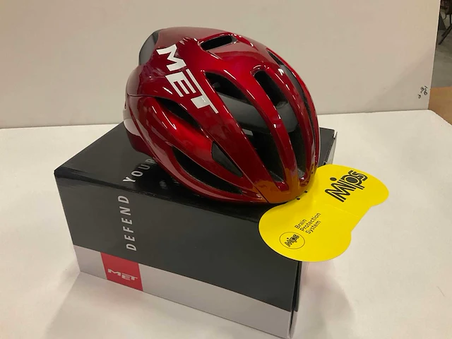 Met rivale fietshelm maat s - afbeelding 1 van  3