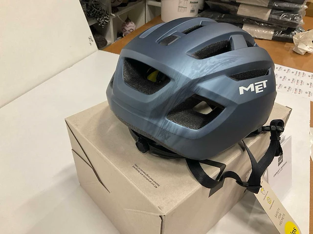 Met vinci fietshelm maat l - afbeelding 2 van  4
