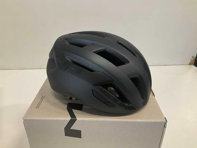 Met vinci fietshelm maat m - afbeelding 1 van  3