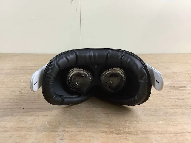 Meta quest 2 - advanced all-in-one virtual reality headset - 128 gb - afbeelding 7 van  10
